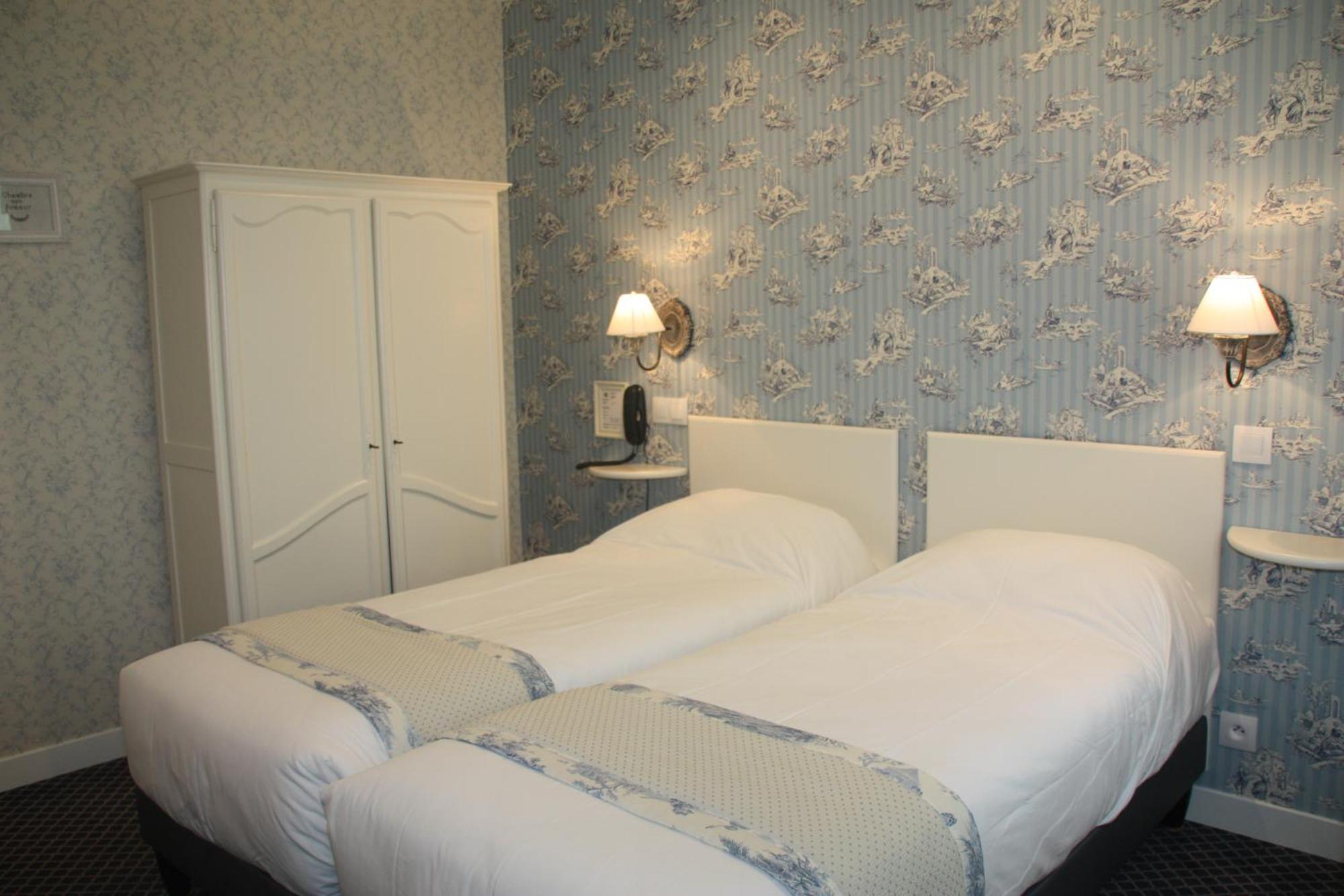 L'Auberge du Port des Roches Luche-Pringe Zimmer foto