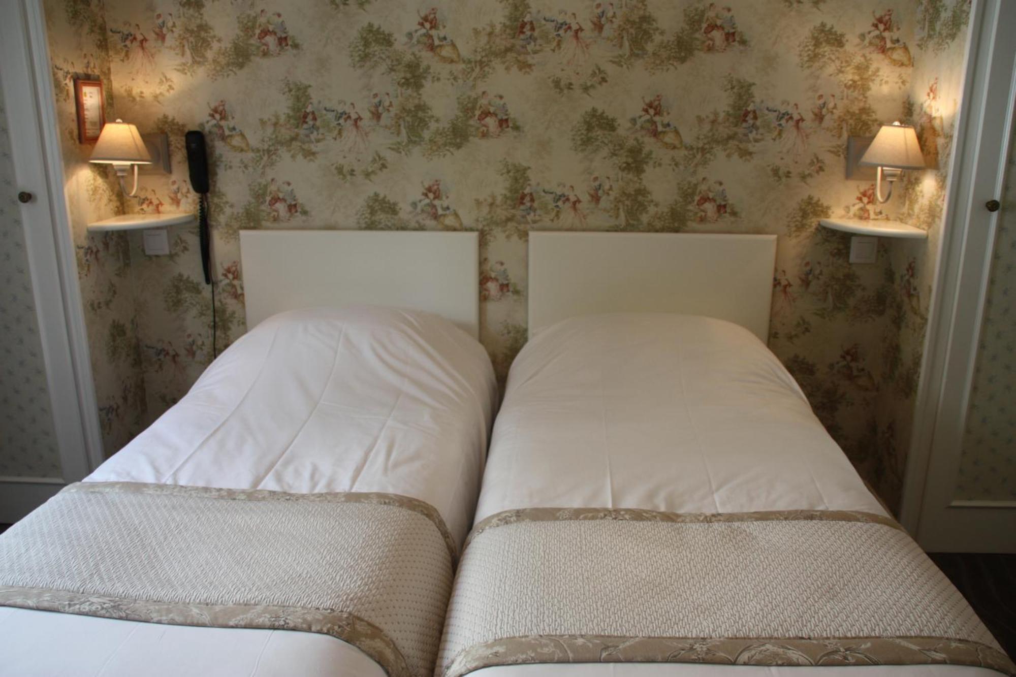 L'Auberge du Port des Roches Luche-Pringe Zimmer foto